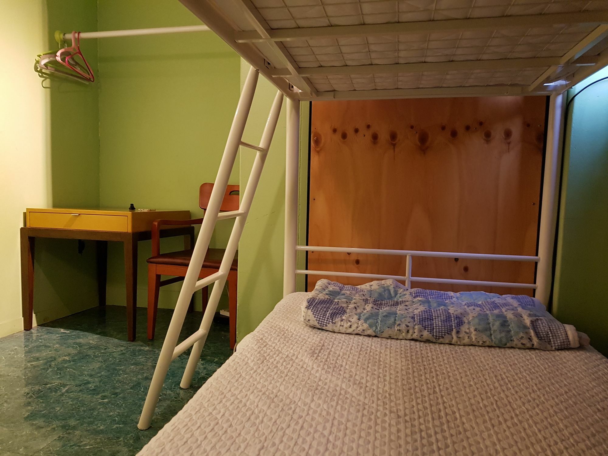 Mr. Comma Guest house *