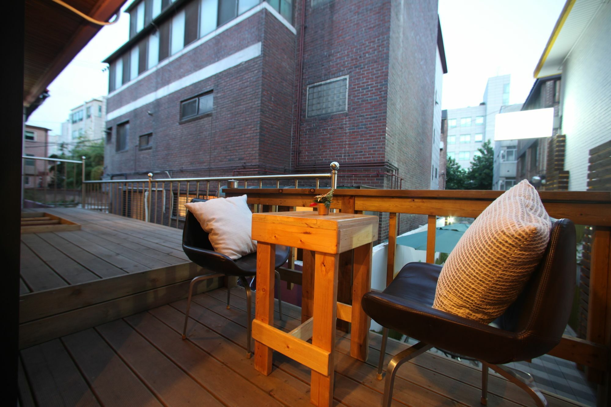 Mr. Comma Guest house *